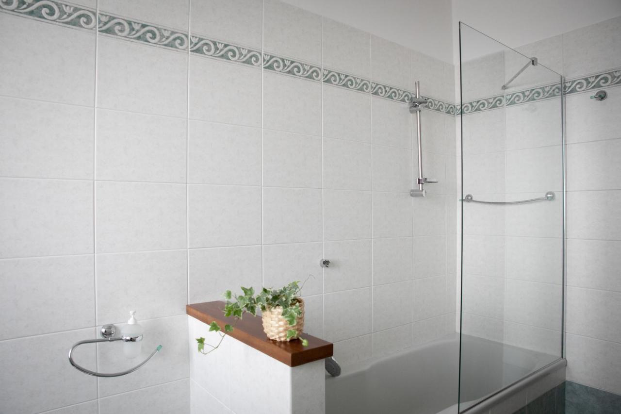 Iseolakerental - Casa Anita Riva di Solto Luaran gambar